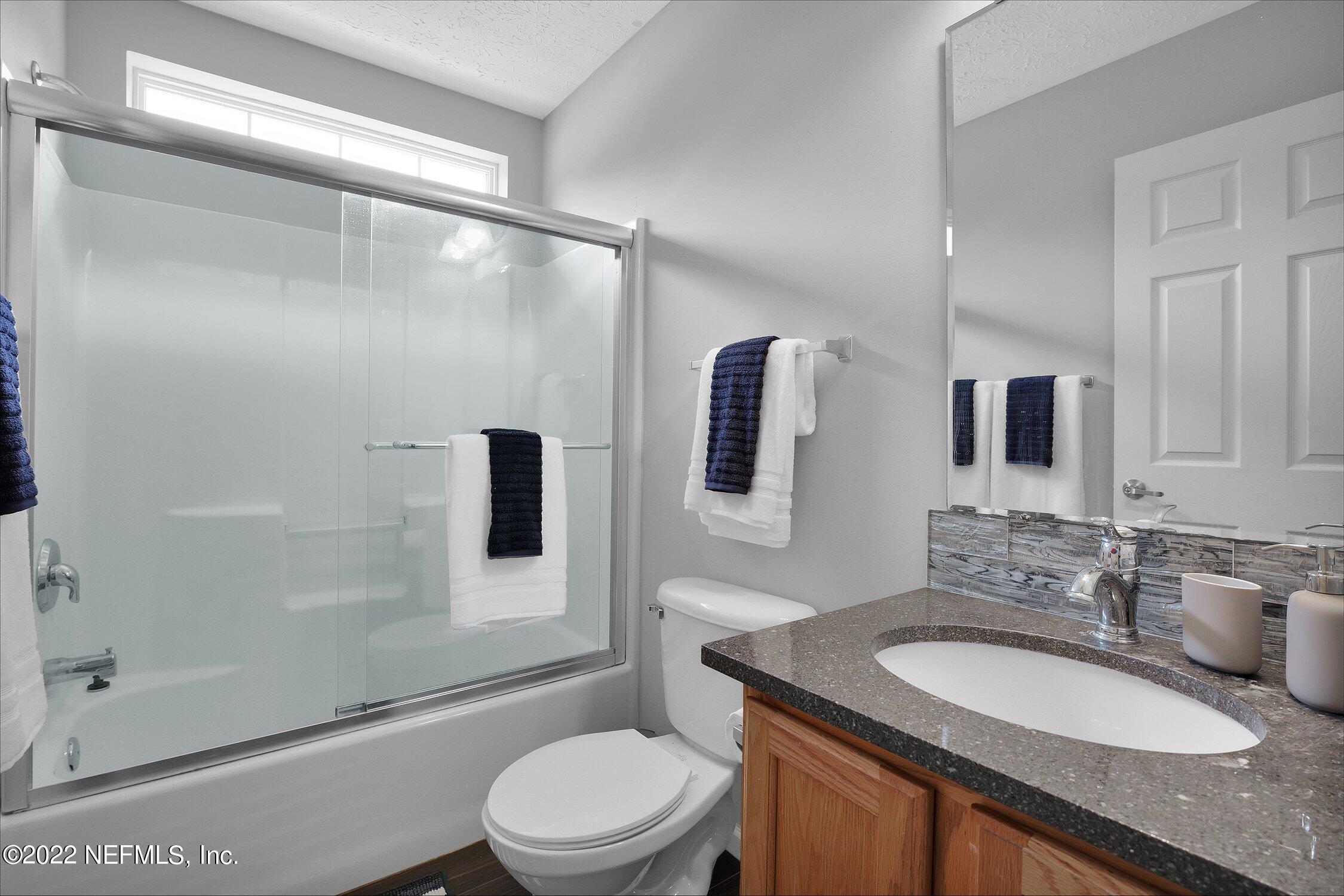 2745 Spring Park Road Jacksonville, FL 32207 - Photo 26 of 41 Hallway Bathroom