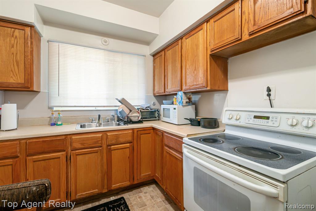 3958 Buckingham Detroit, MI 48224 - Photo 15 of 45