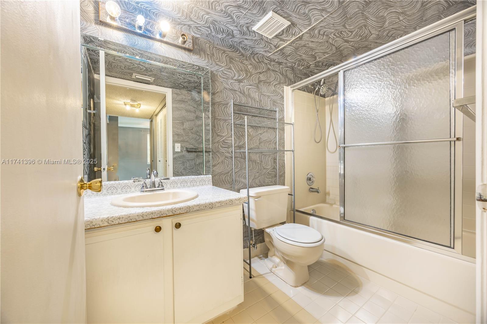 9740 West McNab Road, Unit 111 Tamarac, FL 33321 - Photo 12 of 34