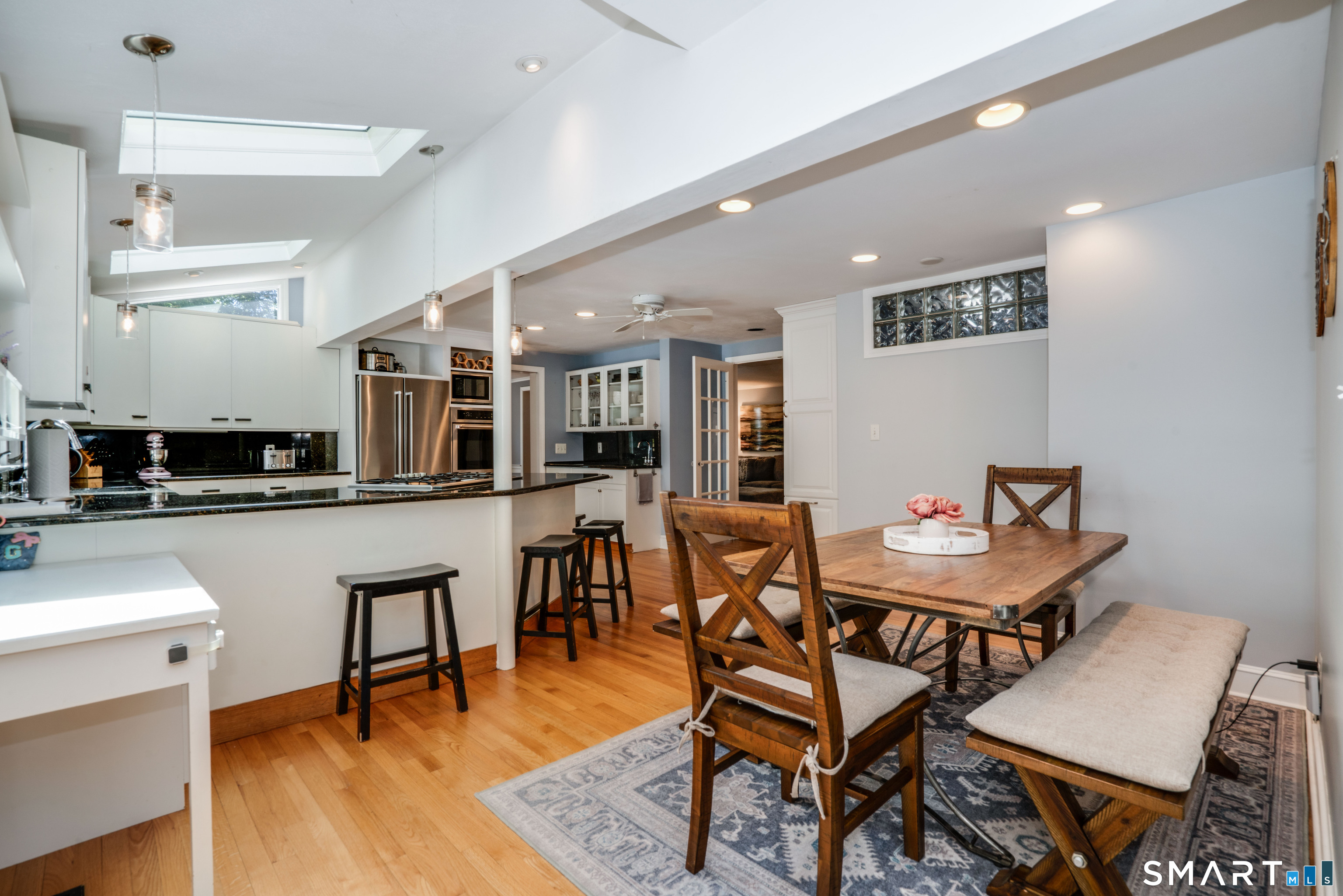 98 Colony Road West Hartford, CT 06117 - Photo 14 of 40