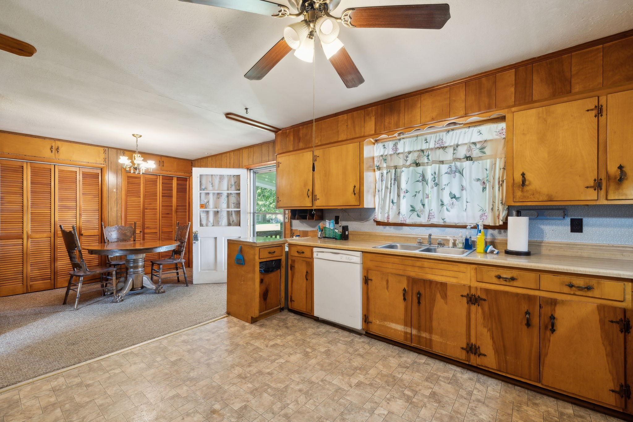 2732 Wayside Road Manchester, TN 37355 - Photo 5 of 22