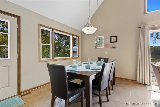 $425,000 | 26250 Herring Court, Lincoln, MO 65338