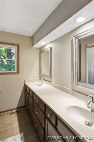 $425,000 | 26250 Herring Court, Lincoln, MO 65338