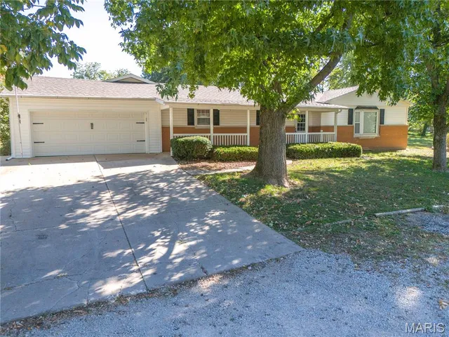 $245,000 | 826 South Elm Street, Vandalia, IL 62471