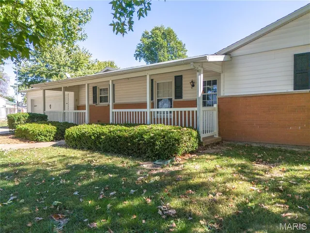 $245,000 | 826 South Elm Street, Vandalia, IL 62471