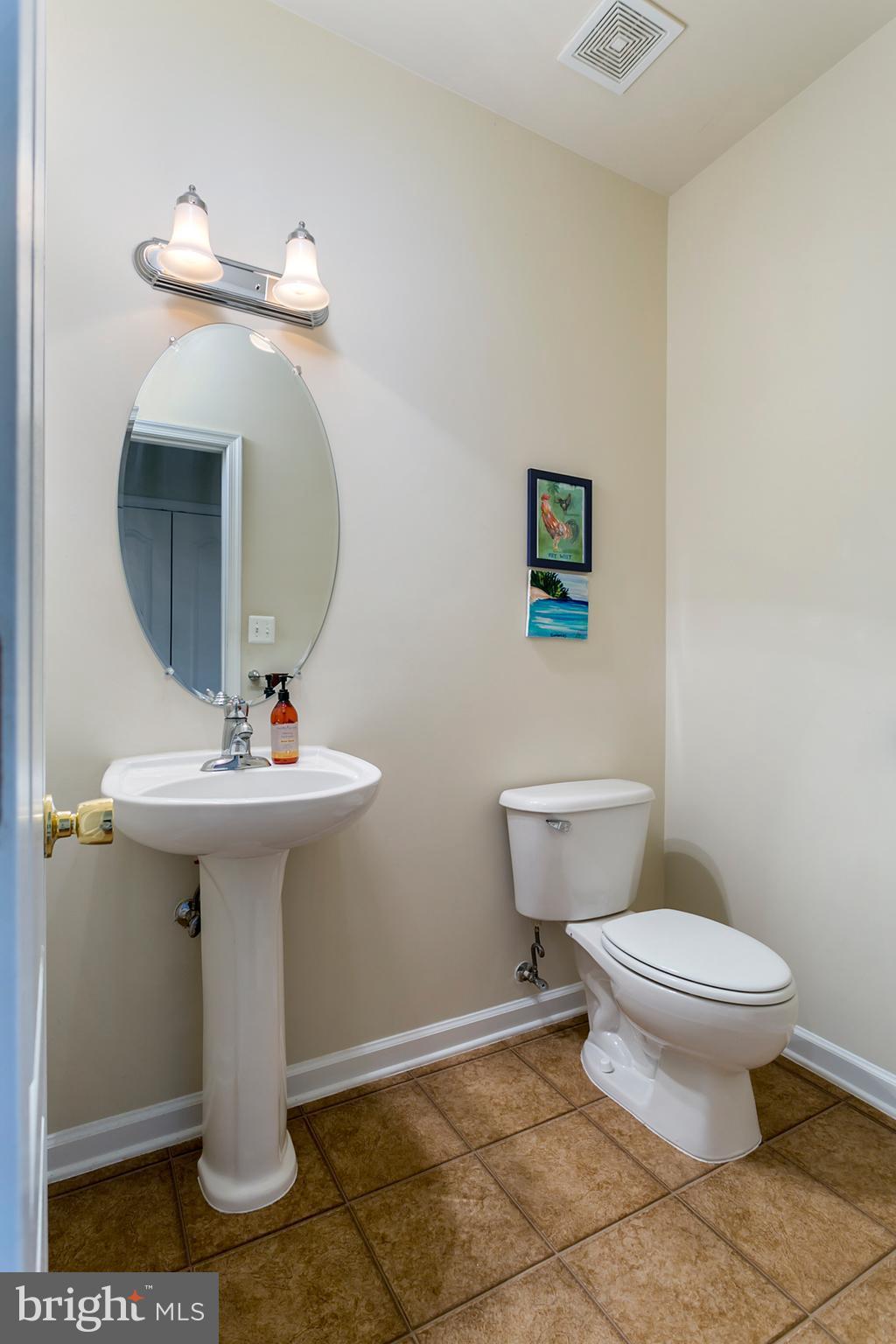 25 Rivers Edge Terrace Indian Head, MD 20640 - Photo 12 of 30 Convenient powder room on the main level