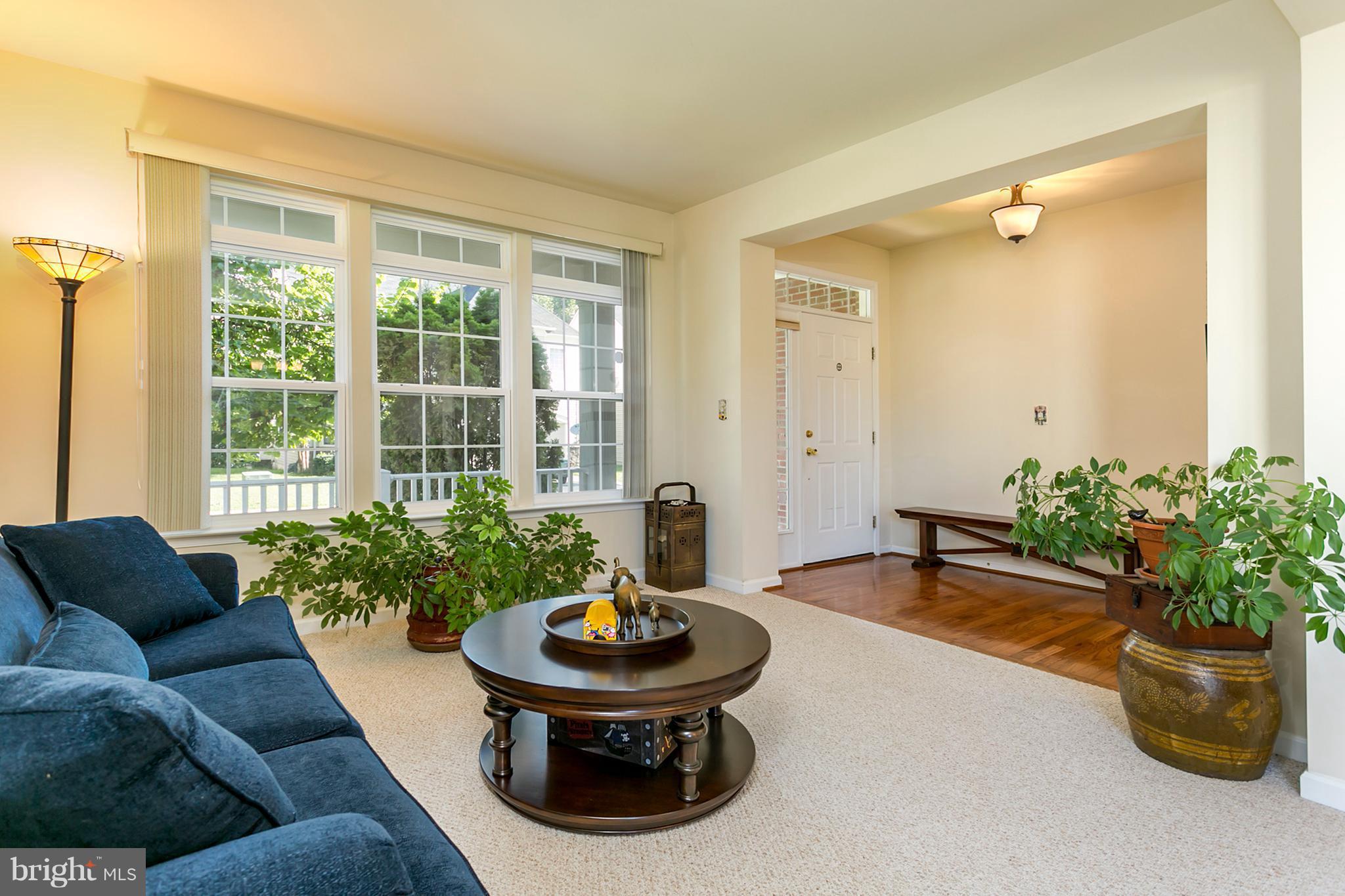 25 Rivers Edge Terrace Indian Head, MD 20640 - Photo 3 of 30 Light and airy Living Room
