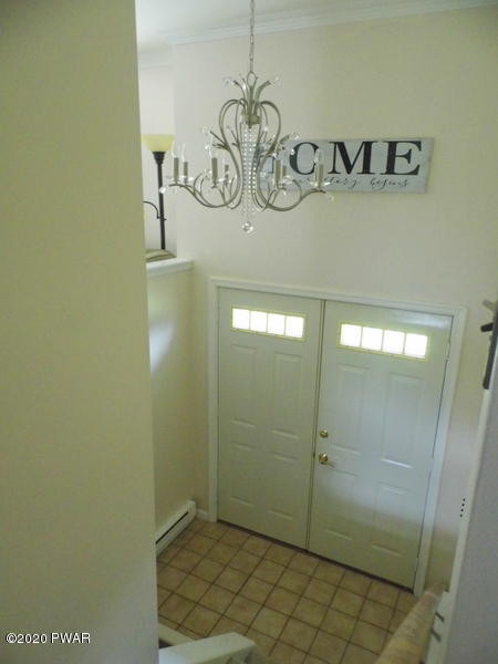 657 Spring Hill Road Moscow, PA 18444 - Photo 9 of 24 Entrance
