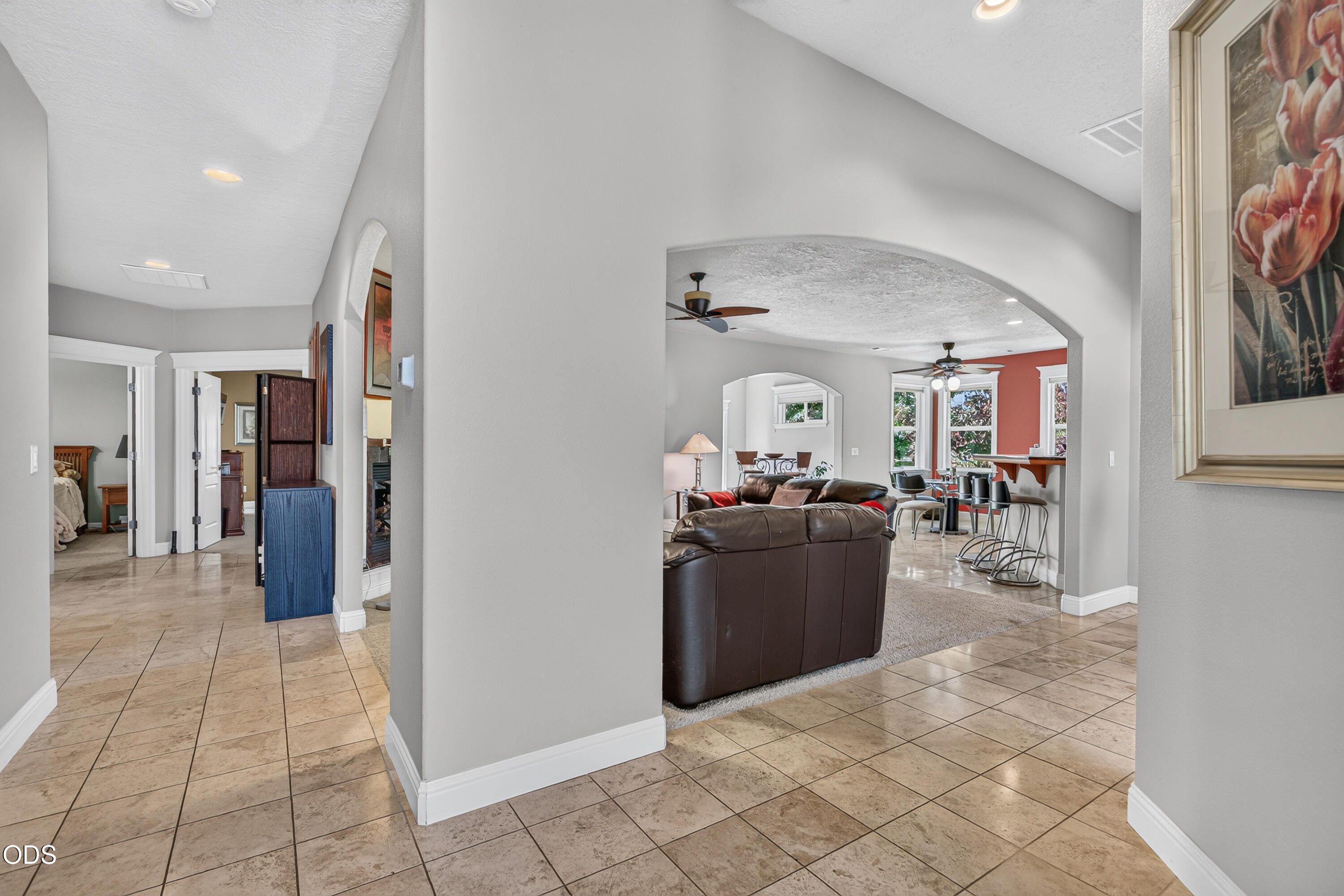 374 Leandra Lane Eagle Point, OR 97524 - Photo 5 of 37