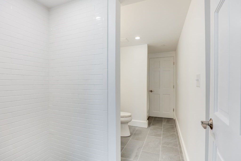 52 Sanborn Street, Unit 401 Reading, MA 01867 - Photo 34 of 37