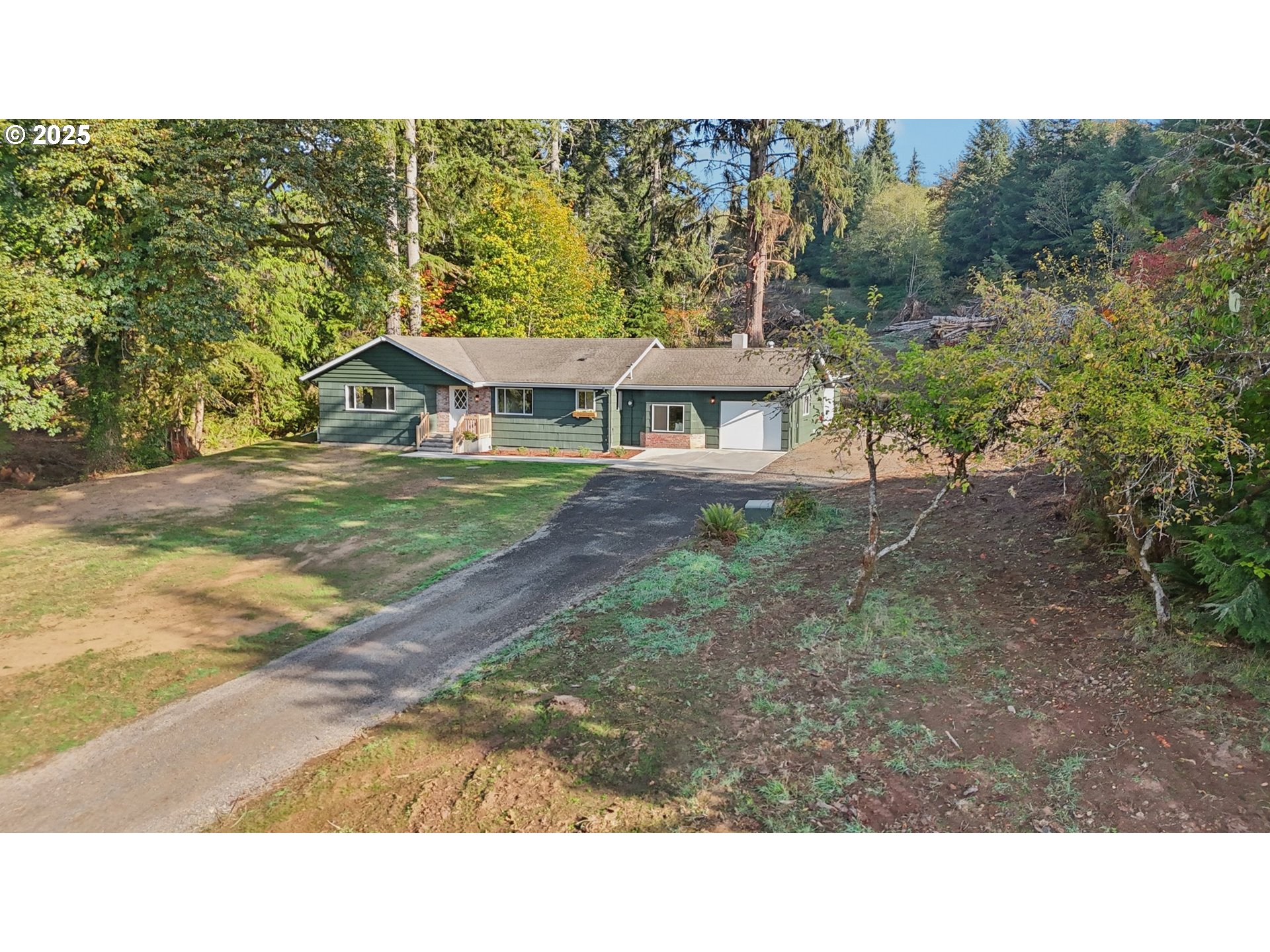 72 Whitewater Road Longview, WA 98632 - Photo 32 of 47 a black and white photo of a house
