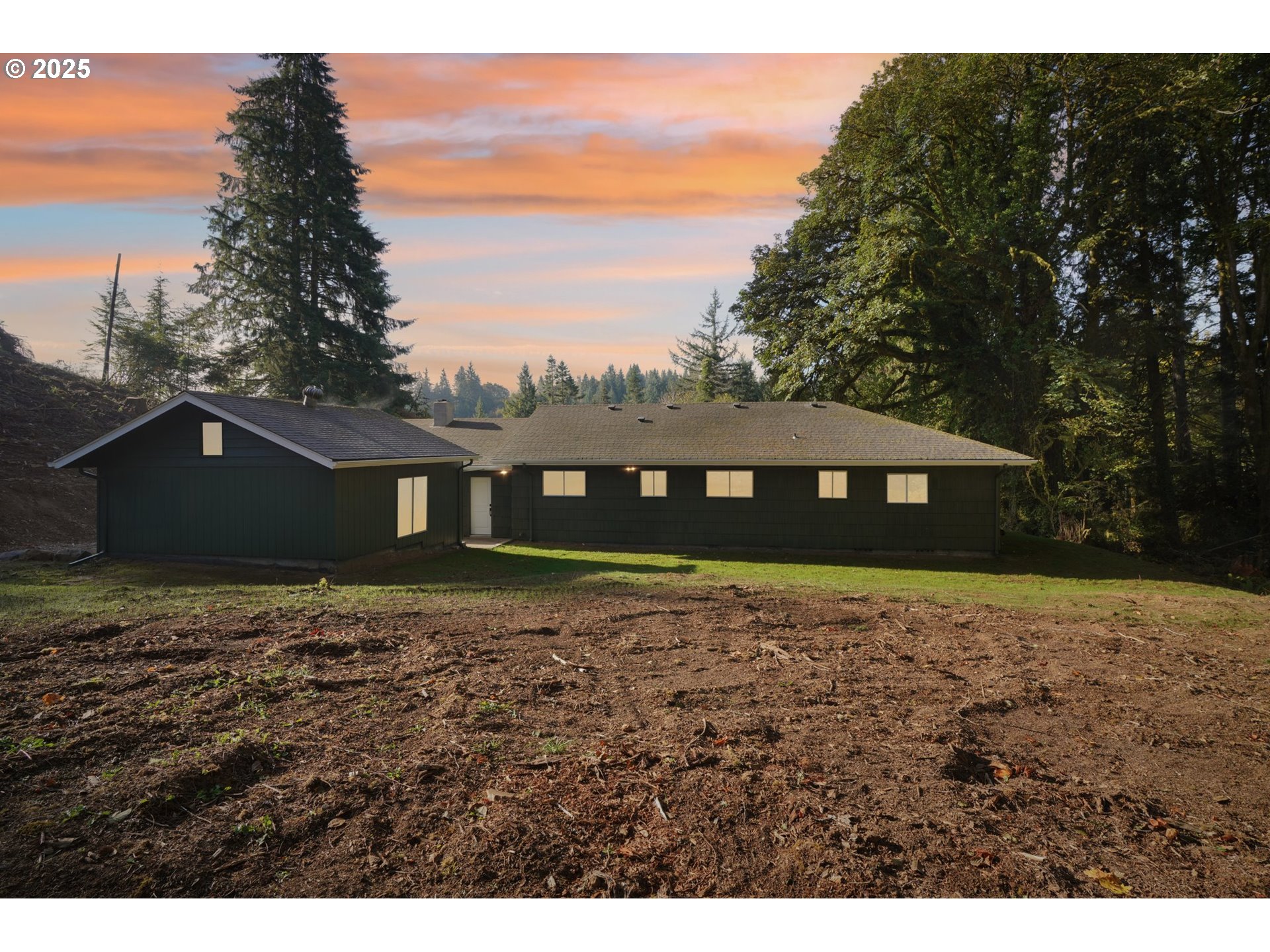 72 Whitewater Road Longview, WA 98632 - Photo 38 of 47 a front view of a house with a yard
