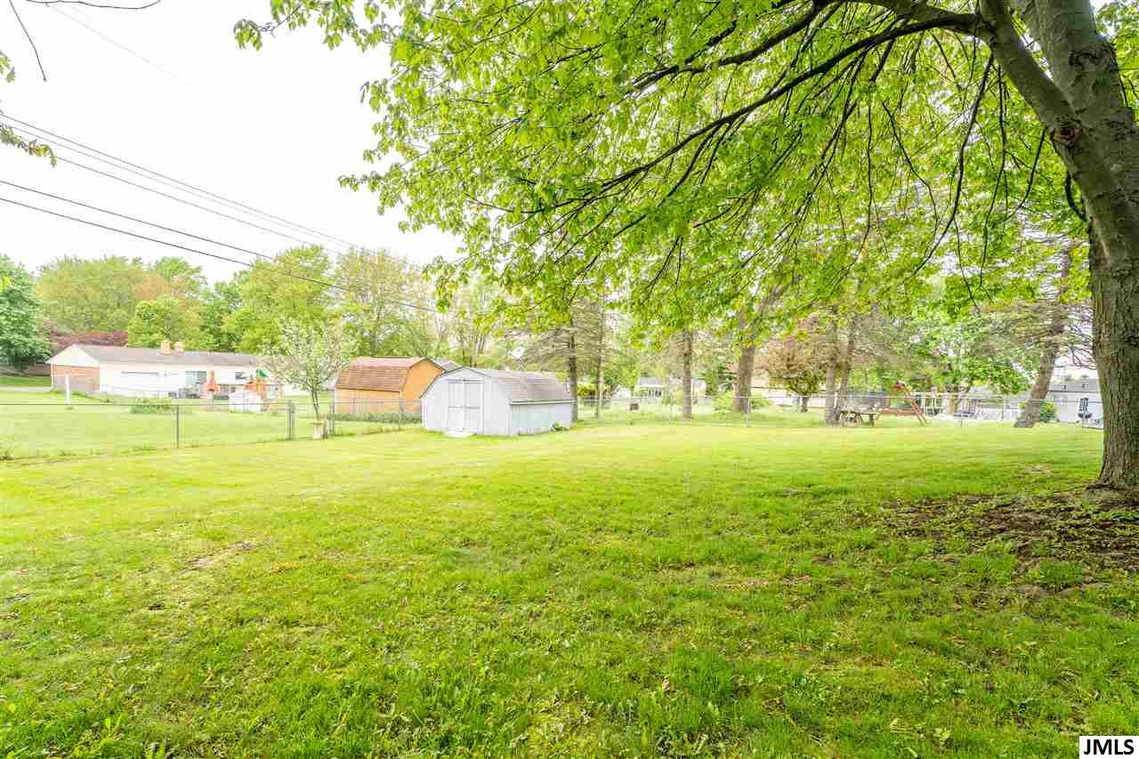 580 Robinson Road Jackson, MI 49203 - Photo 3 of 14 Photo 3