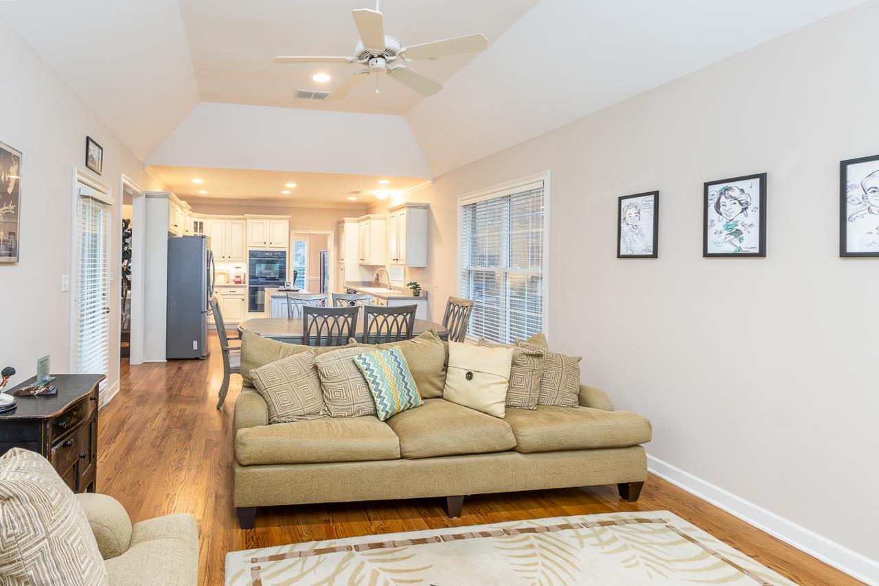 8023 Stonewyck Road Germantown, TN 38138 - Photo 11 of 25 Gallery Image 11