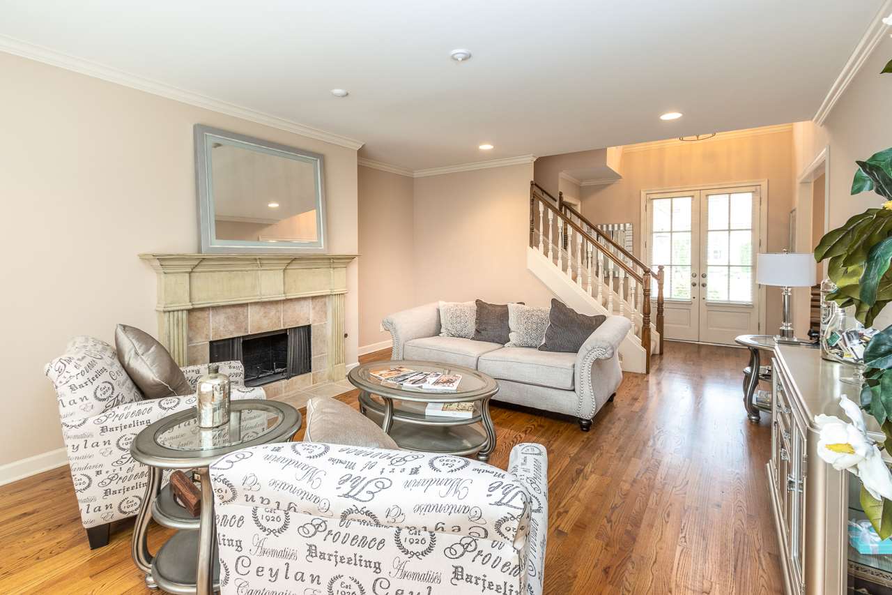 8023 Stonewyck Road Germantown, TN 38138 - Photo 3 of 25 Gallery Image 3