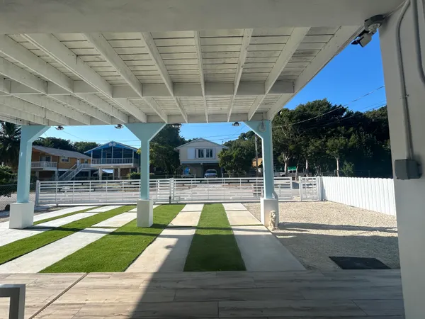 $2,200 | 423 Mahogany Avenue, Key Largo, FL 33037