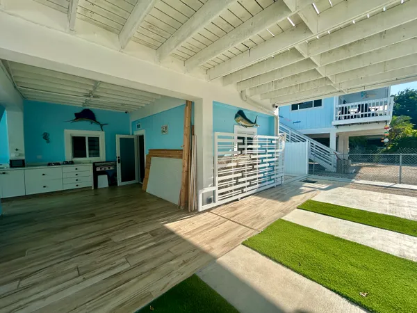 $2,200 | 423 Mahogany Avenue, Key Largo, FL 33037