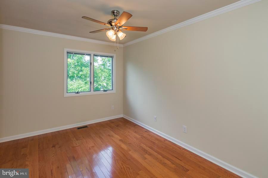 20 Exeter Court Princeton, NJ 08540 - Photo 18 of 25 an empty room with a window