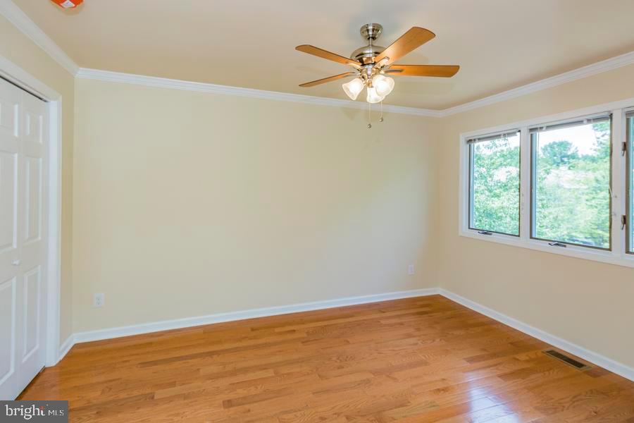 20 Exeter Court Princeton, NJ 08540 - Photo 19 of 25 an empty room with a window