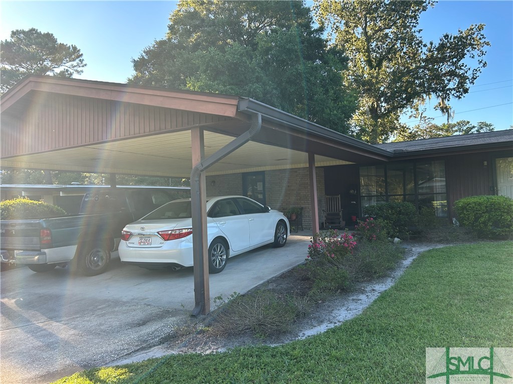 302 Windsor Road Savannah, GA 31419 - Photo 2 of 27