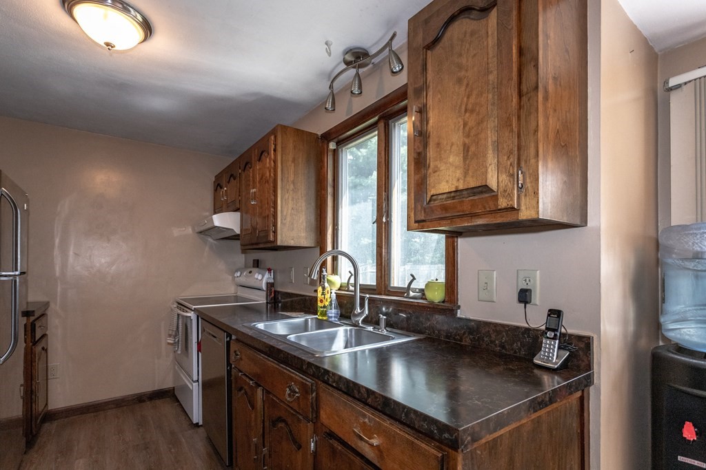 22 Rosedell Drive Westfield, MA 01085 - Photo 8 of 39 Gallery Image 8