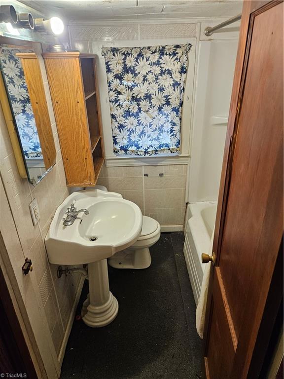 1016 Hunt Joyce Road Madison, NC 27025 - Photo 5 of 9 Gallery Image 5