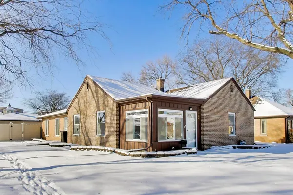 $339,000 | 4350 Elm Avenue, Lyons, IL 60534