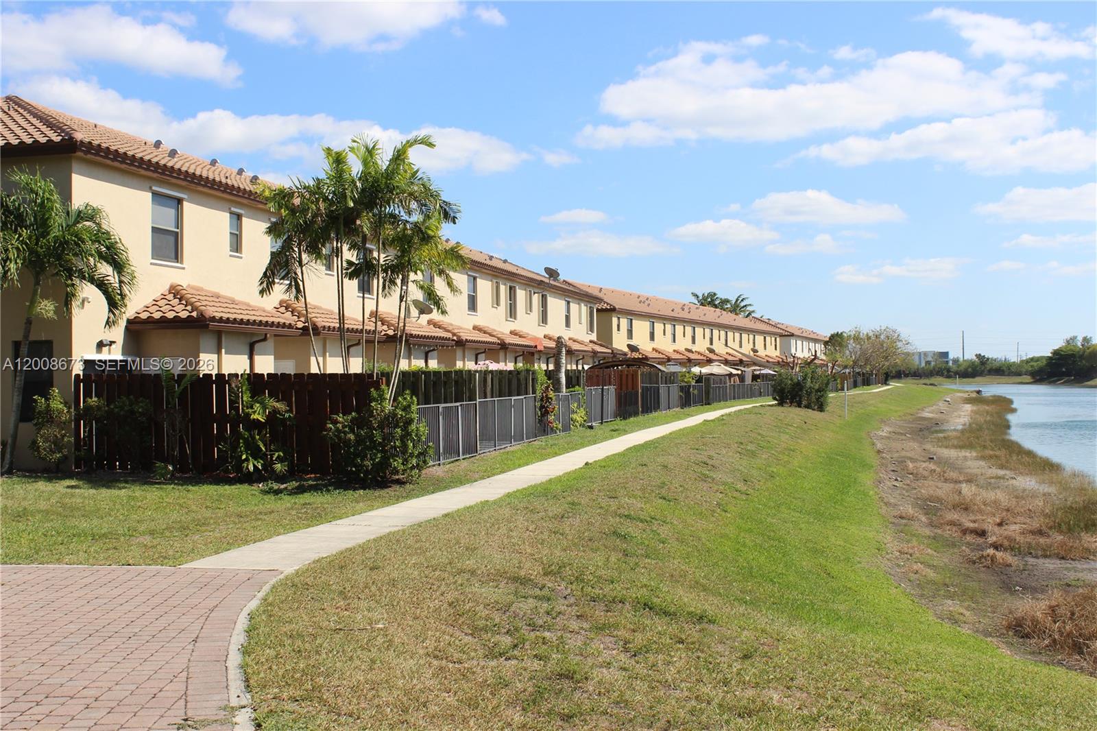 3211 Southeast 6th Street Homestead, FL 33033 - Photo 29 of 29 WALKING AREA