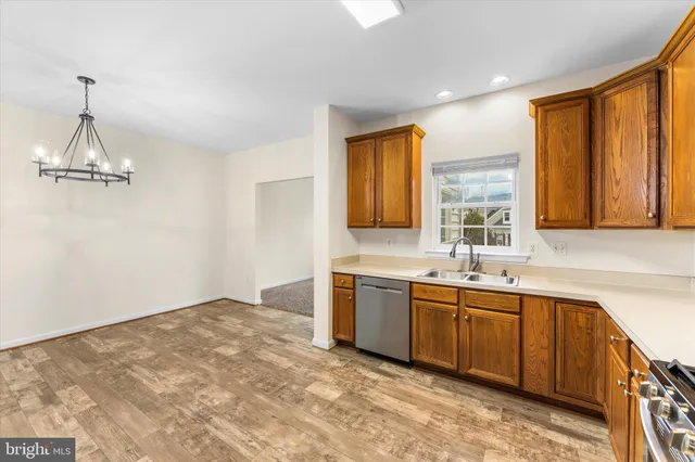 $488,000 | 2509 Oak Tree Lane, Woodbridge, VA 22191