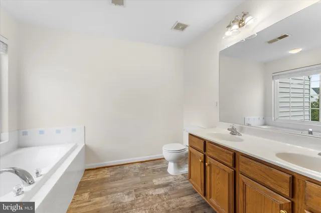 $488,000 | 2509 Oak Tree Lane, Woodbridge, VA 22191