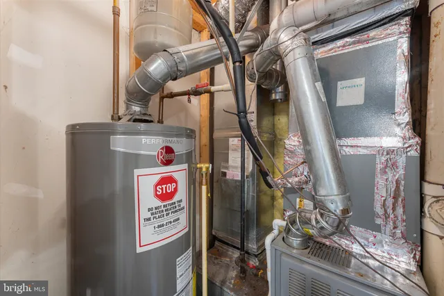 $488,000 | 2509 Oak Tree Lane, Woodbridge, VA 22191