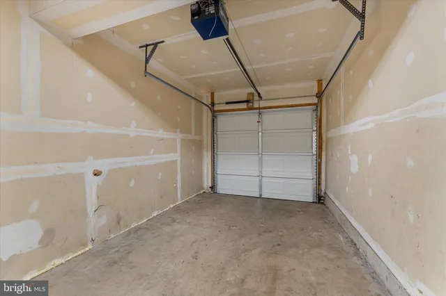 $488,000 | 2509 Oak Tree Lane, Woodbridge, VA 22191