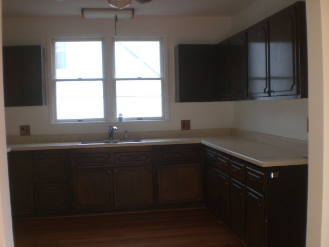 22414 Virginia Eastpointe, MI 48021 - Photo 4 of 9 31065766-3.JPG