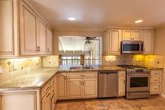 $921,499 | 407 Thunderbird Court, Fullerton, CA 92835