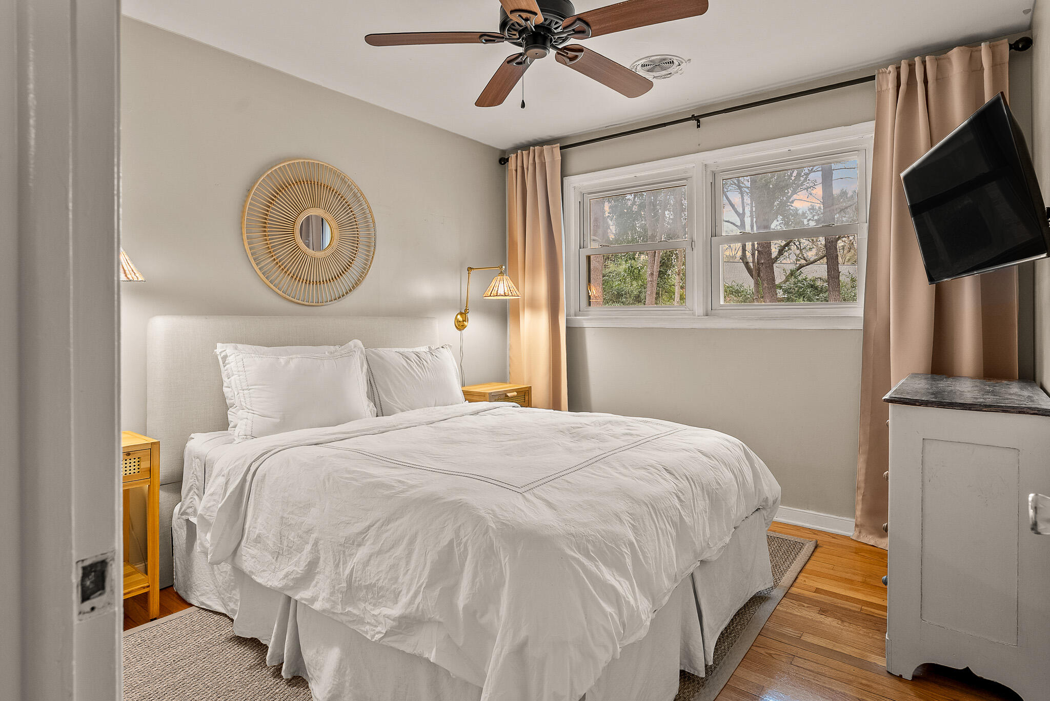 808 Bruce Street Charleston, SC 29412 - Photo 20 of 36 Bedroom 1