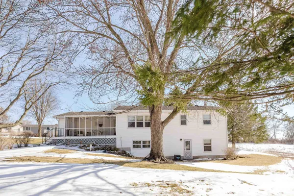 $292,900 | 712 West Fountain Street, Dodgeville, WI 53533