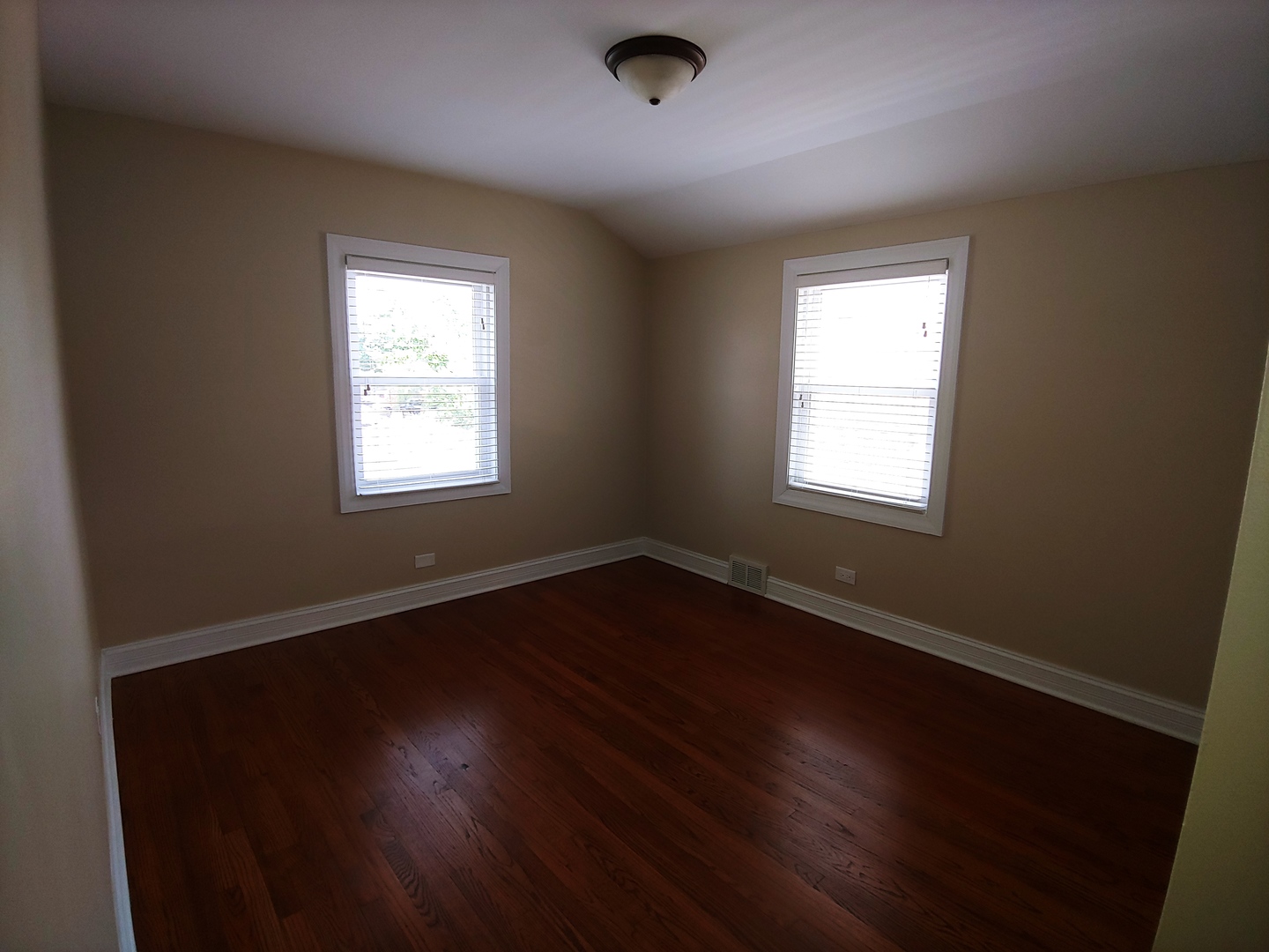 2830 West Jerome Street Chicago, IL 60645 - Photo 11 of 18