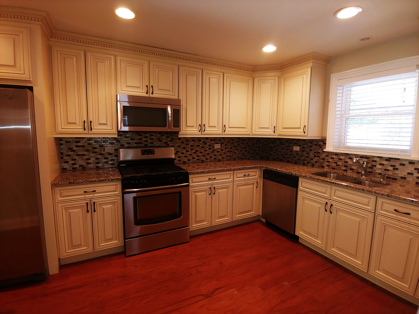 2830 West Jerome Street Chicago, IL 60645 - Photo 4 of 18