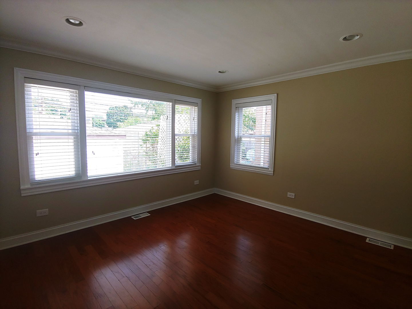 2830 West Jerome Street Chicago, IL 60645 - Photo 8 of 18