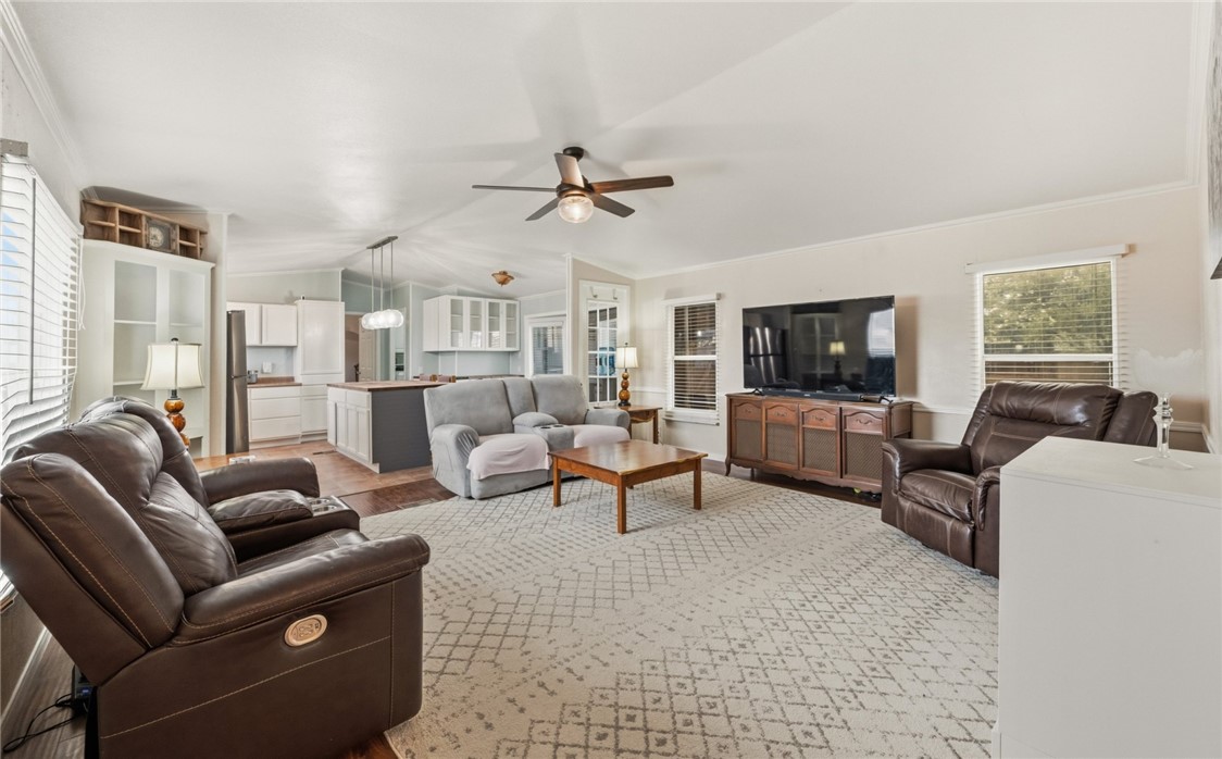 868 Fm 888 Mathis, TX 78368 - Photo 4 of 26