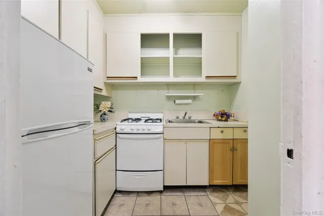 $199,000 | 110-45 Queens Boulevard, Unit 807 | Forest Hills