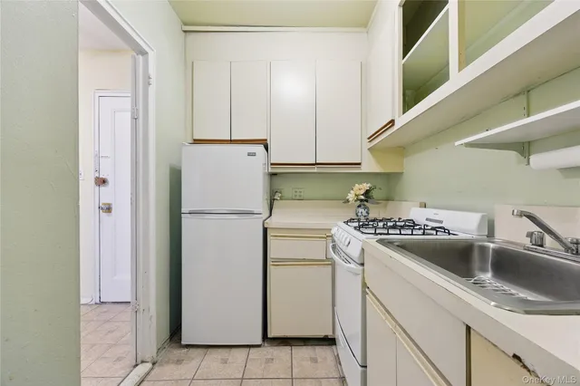 $199,000 | 110-45 Queens Boulevard, Unit 807 | Forest Hills