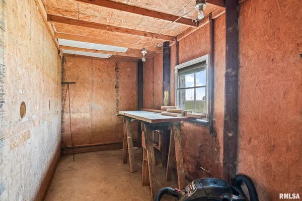 $179,000 | 1135 Highway 78, Chandlerville, IL 62627