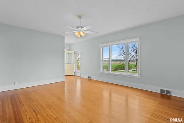 $179,000 | 1135 Highway 78, Chandlerville, IL 62627