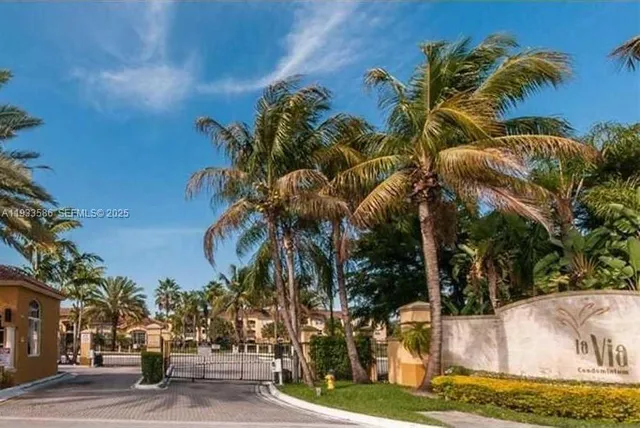 $2,550 | 150 Northwest 96th Avenue, Unit 9210, Pembroke Pines, FL 33024