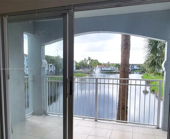 $2,550 | 150 Northwest 96th Avenue, Unit 9210, Pembroke Pines, FL 33024