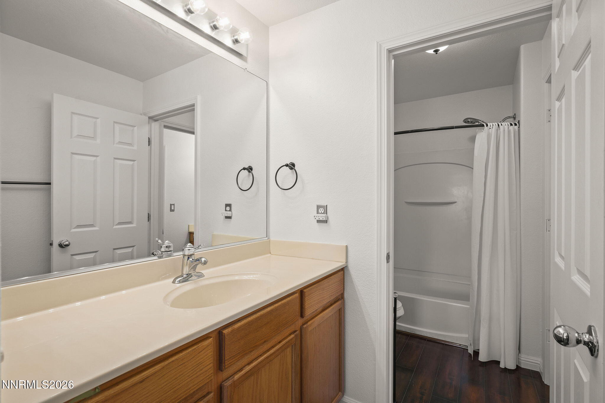 9231 Running Dog Circle Reno, NV 89506 - Photo 14 of 24 14-web-or-mls-_DSC0072