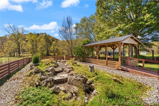 $599,900 | 512 West Water Street, Borden, IN 47106