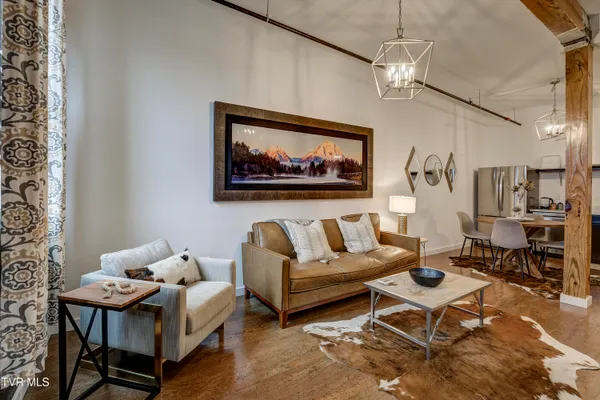 $1,850 | 201 8th Street, Unit 203, Bristol, TN 37620