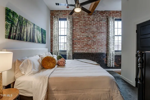 $1,850 | 201 8th Street, Unit 203, Bristol, TN 37620